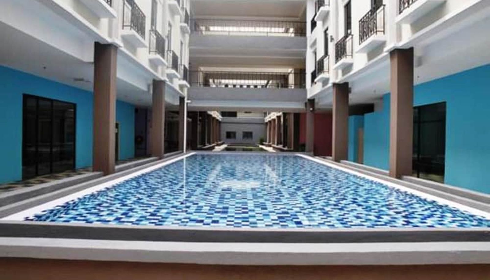 Pool - Temasek Hotel