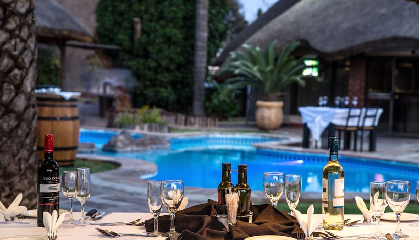 Piscina - C'est Si Bon Hotel