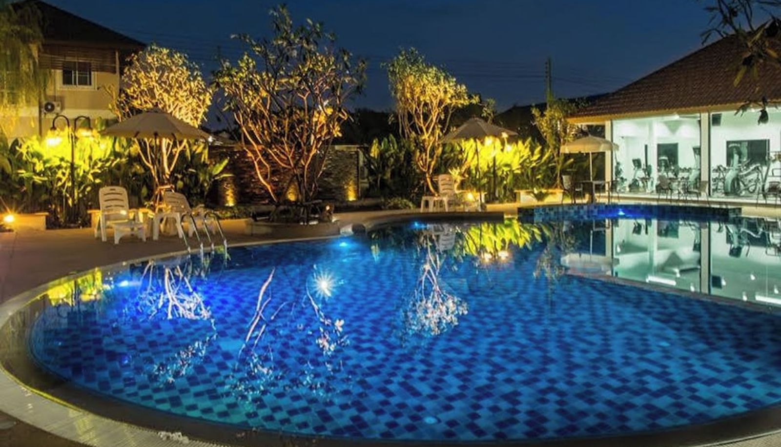 Piscine - Nano Place Hotel