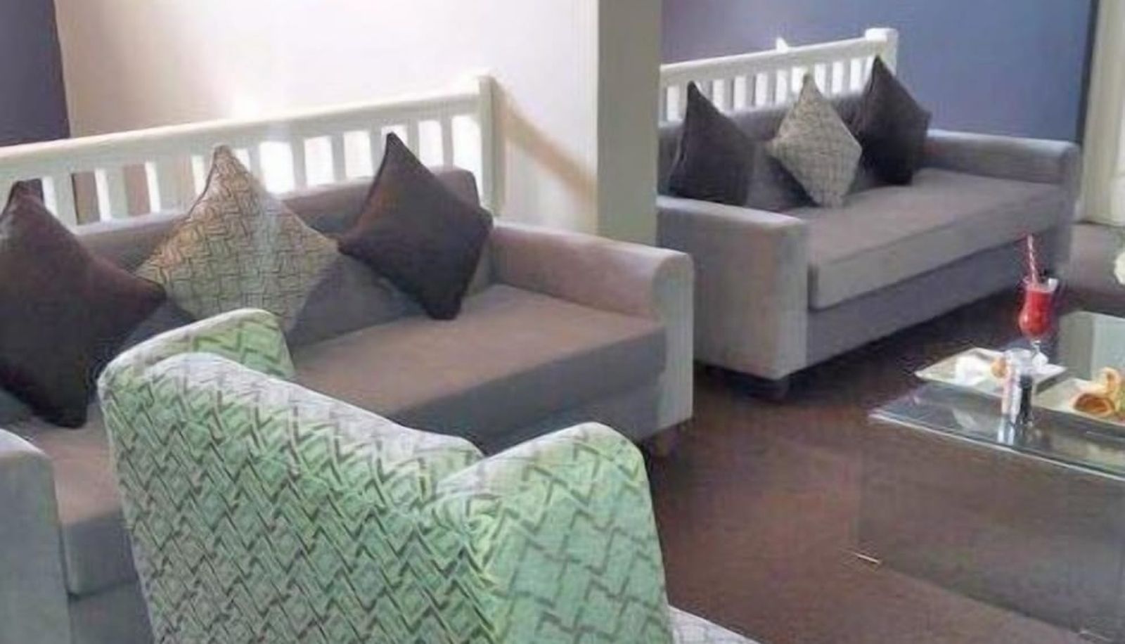 Info - 1st Class Manor B&B