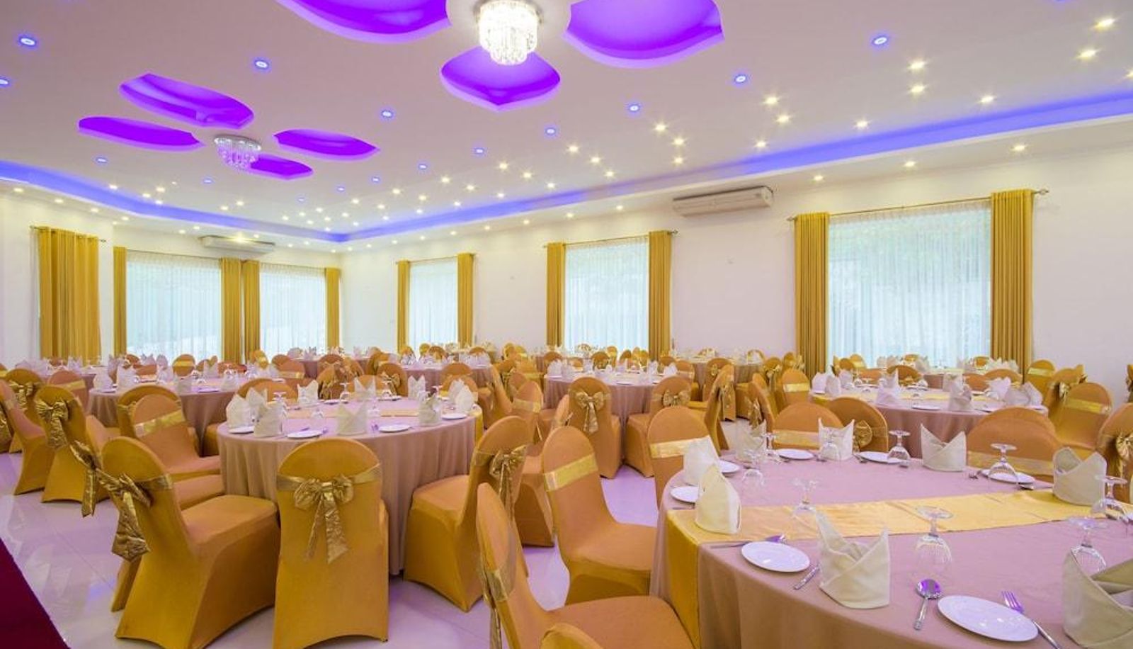 Balzaal - Okwin Resort