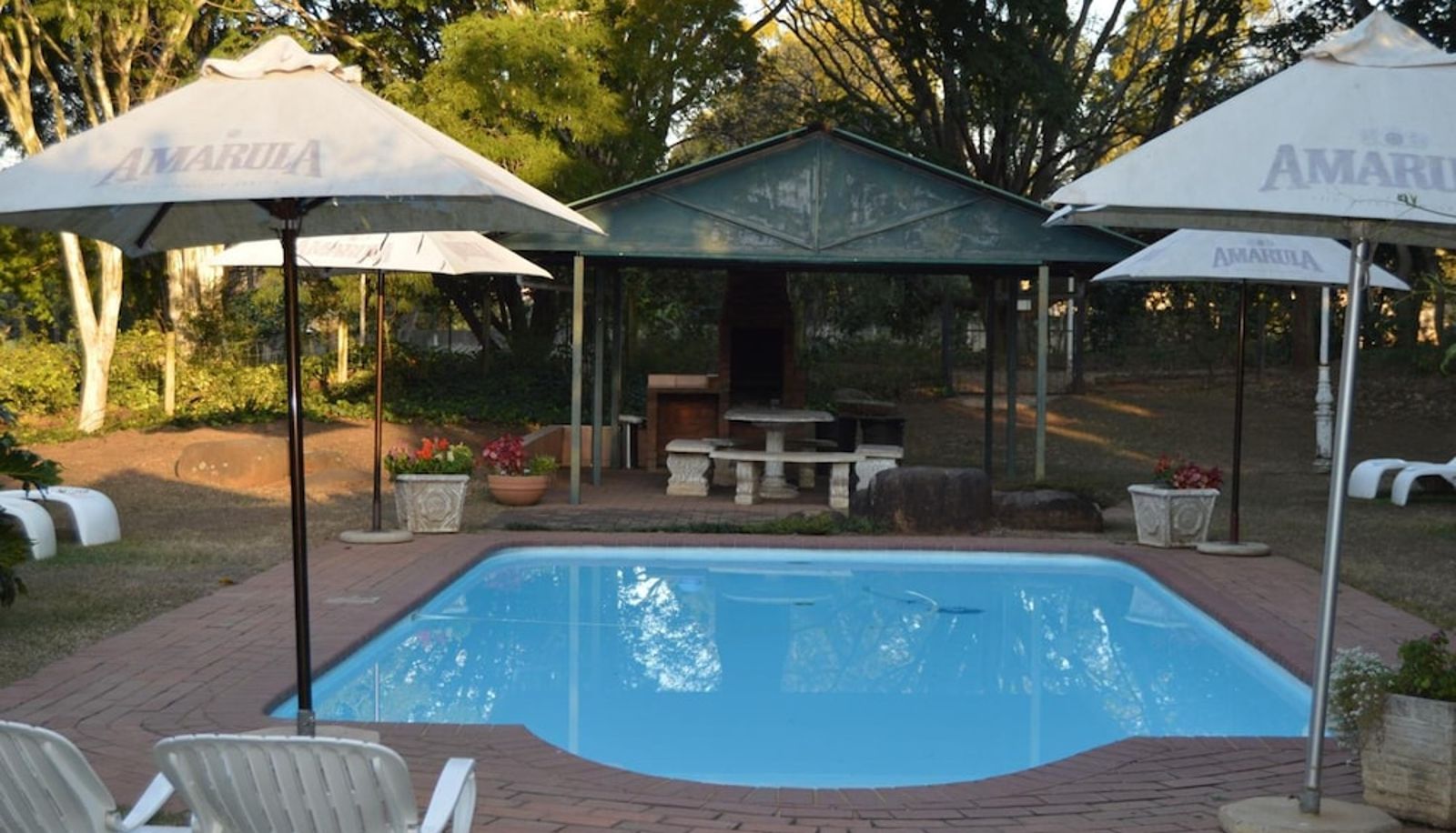 Pool - Ascot Inn