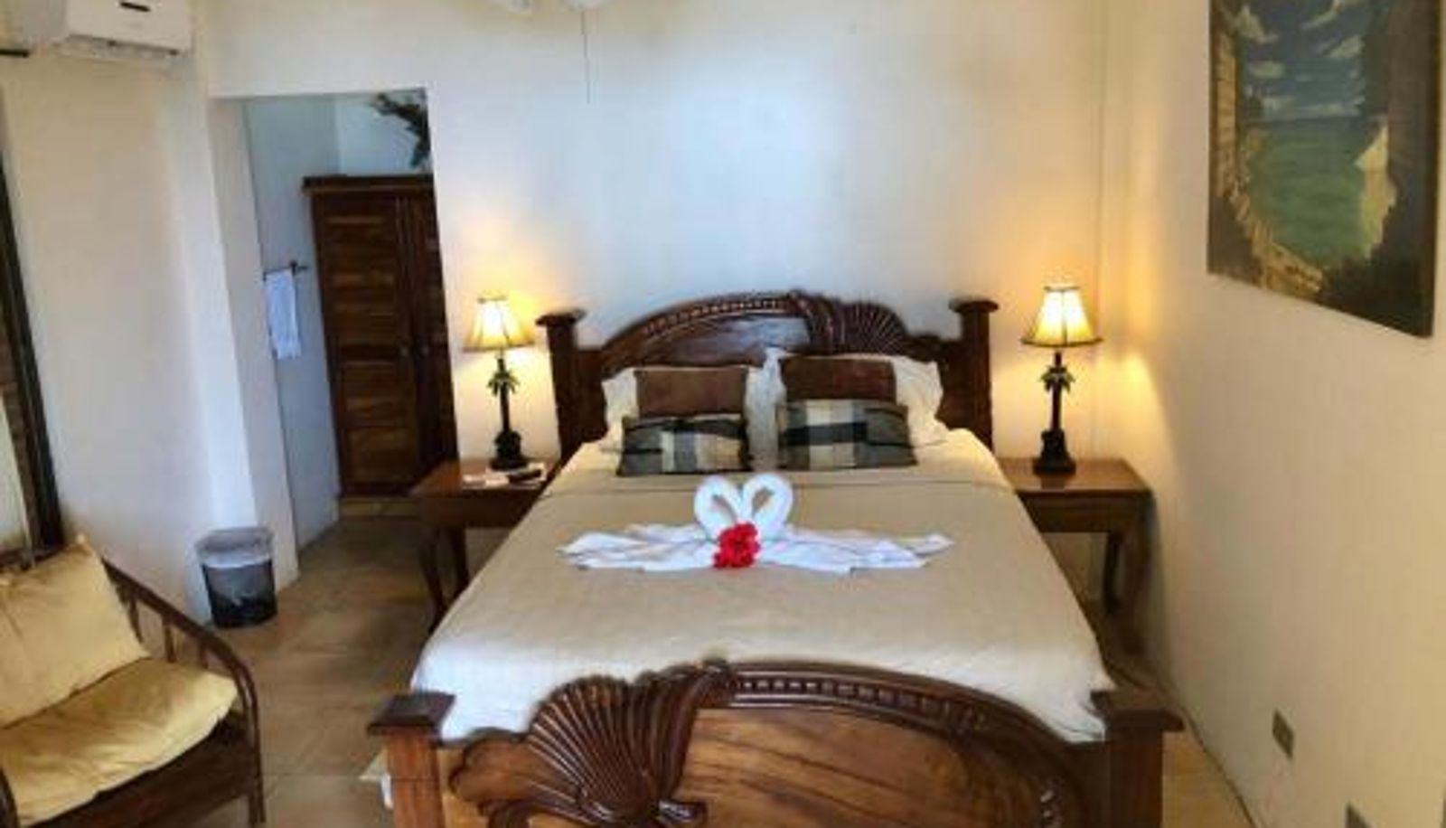 Info - Mango Moon Villa
