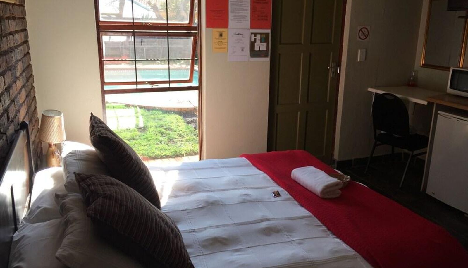Standardzimmer - Travellers Nest Guesthouse
