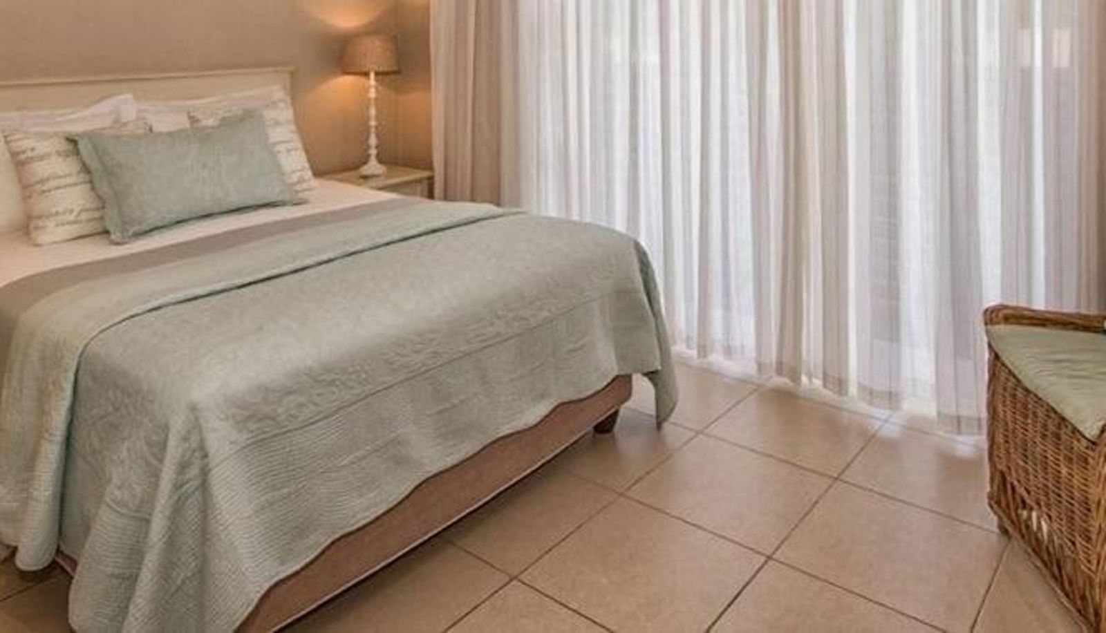 Superior room (double) - Bahari Beach House