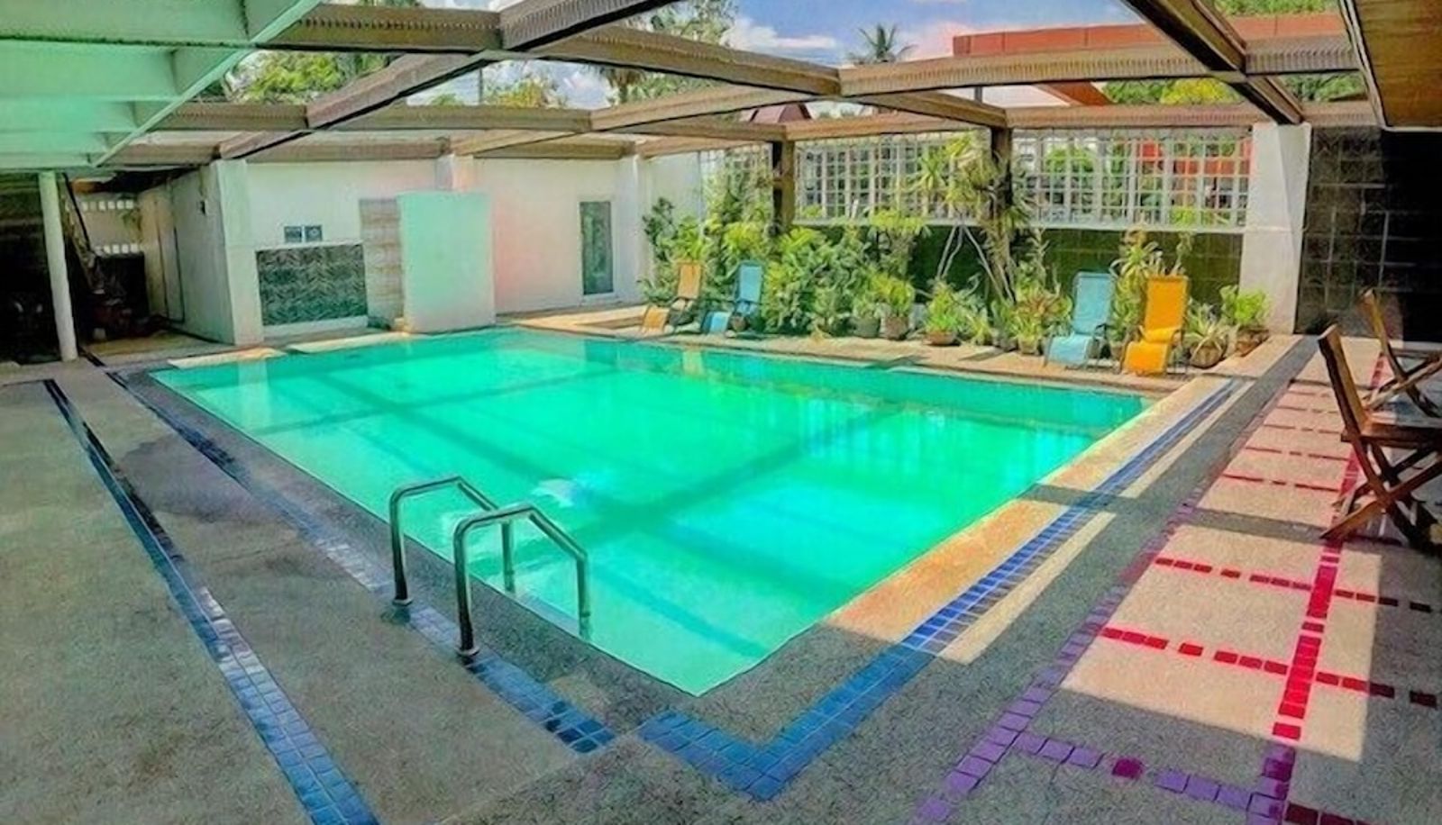 Piscina - The Pacific Cool Chic