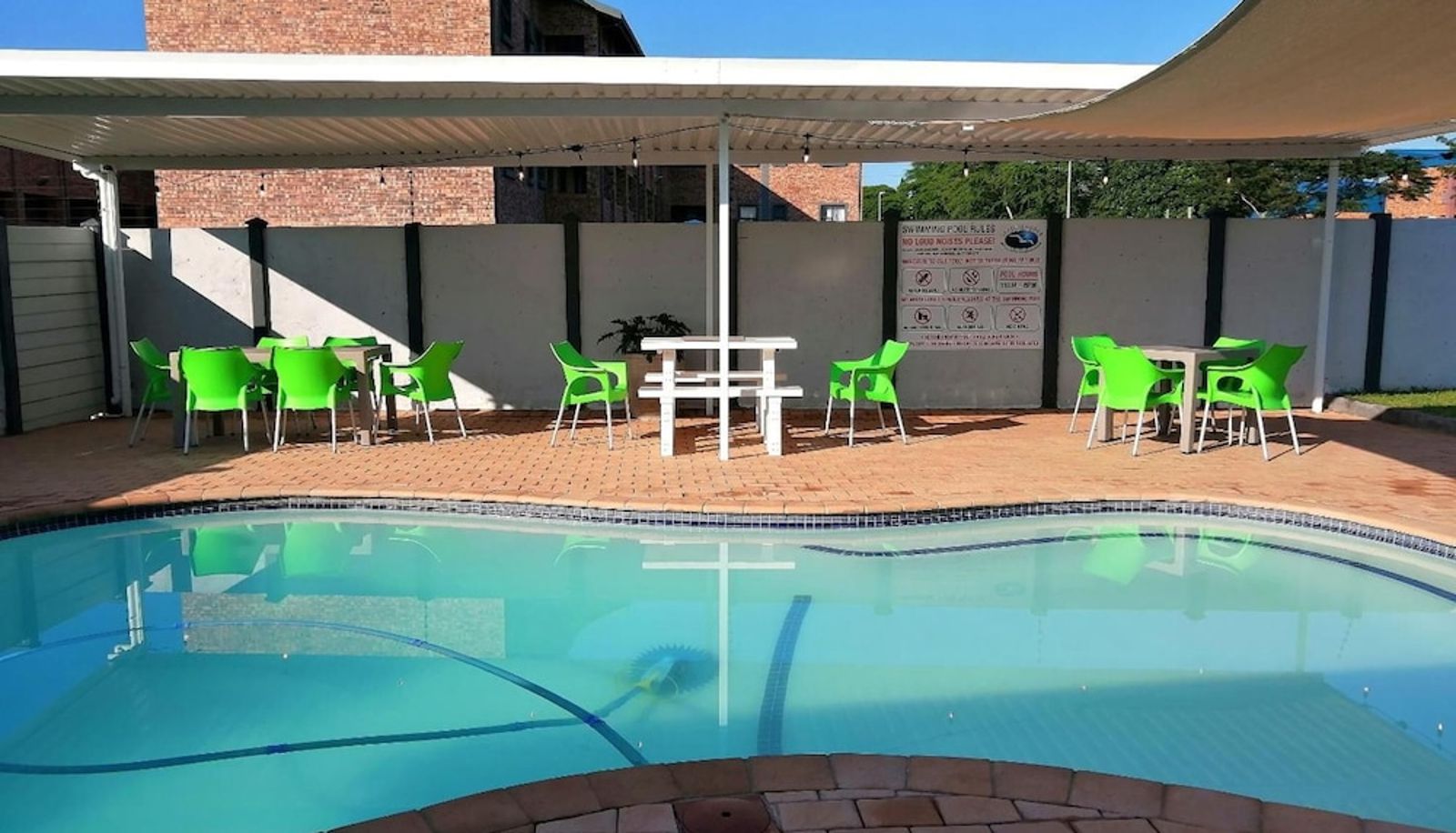 Pool - Seagull Lodge