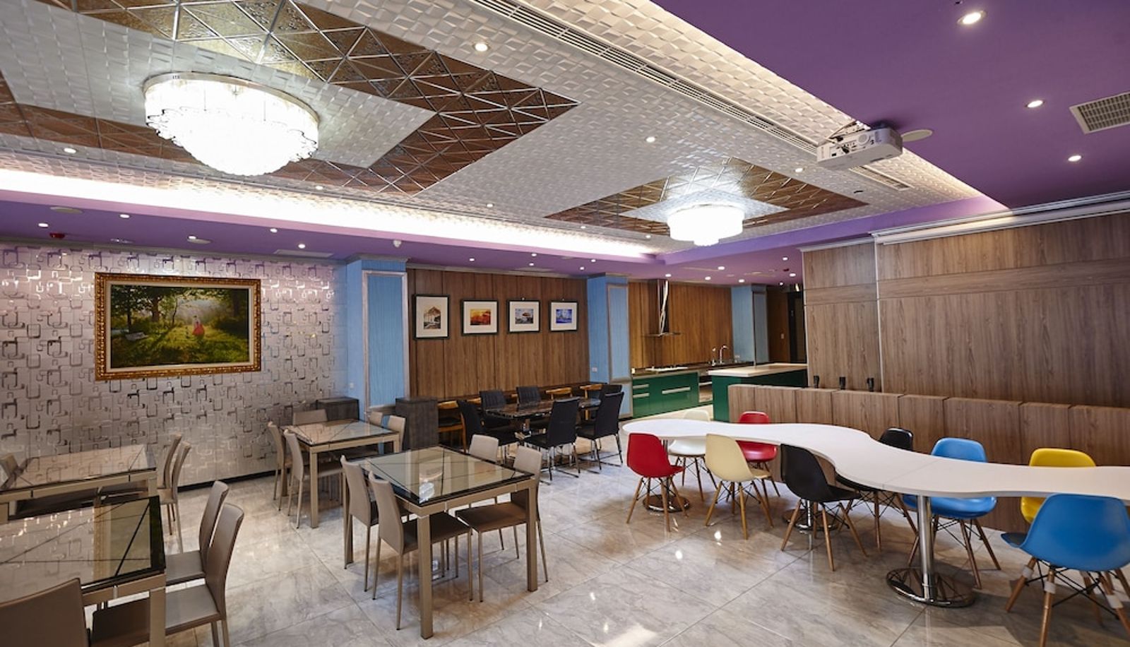 Hall - Lily Hotel