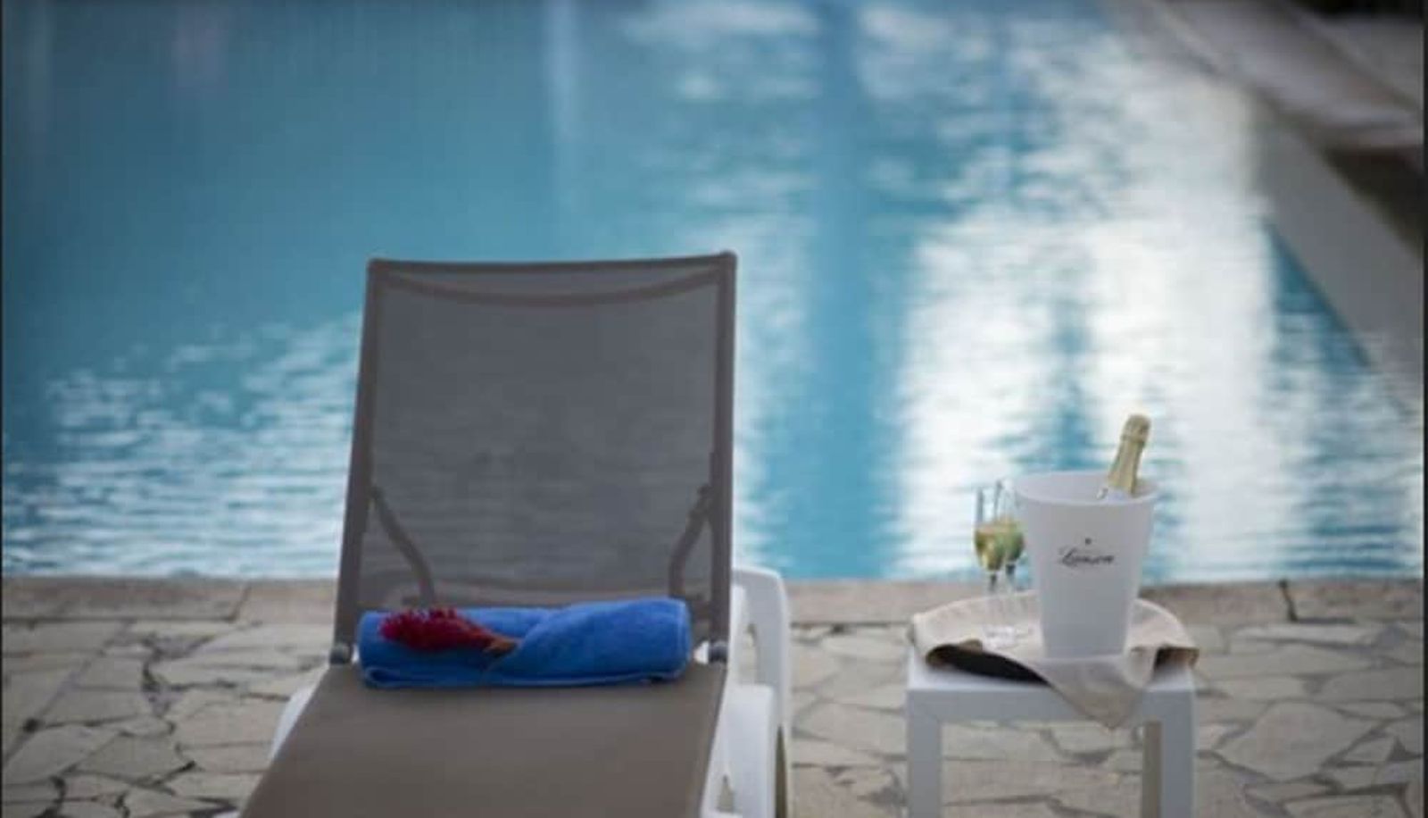 Piscine - Hotel Résidence Golf Village