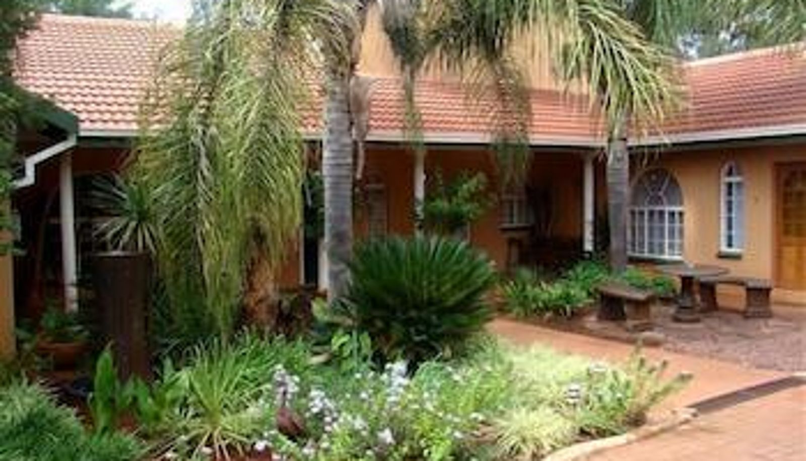Info - Villa Toscana Guesthouse