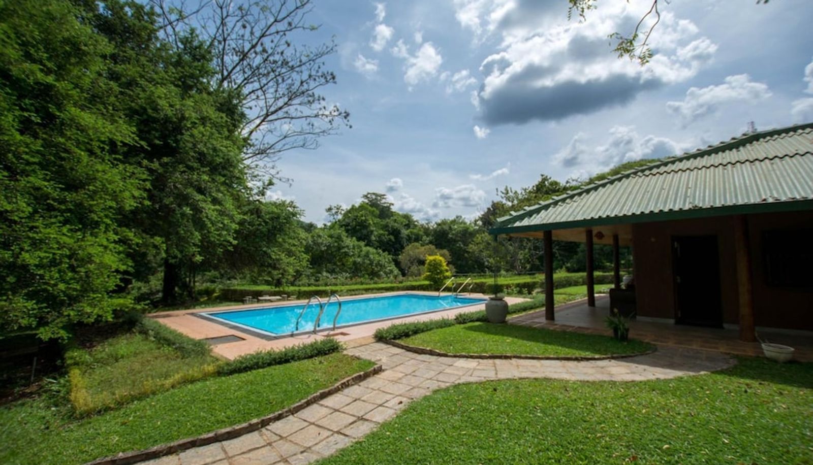 Piscina - Grand & Gangula