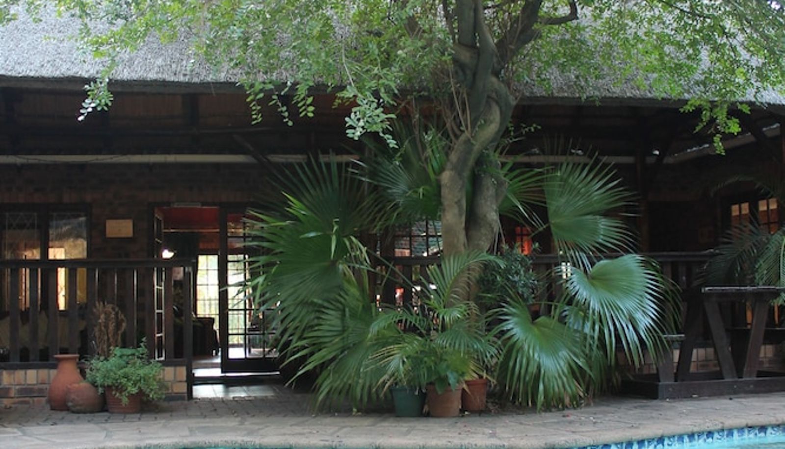 Pool - La Mer Lodge