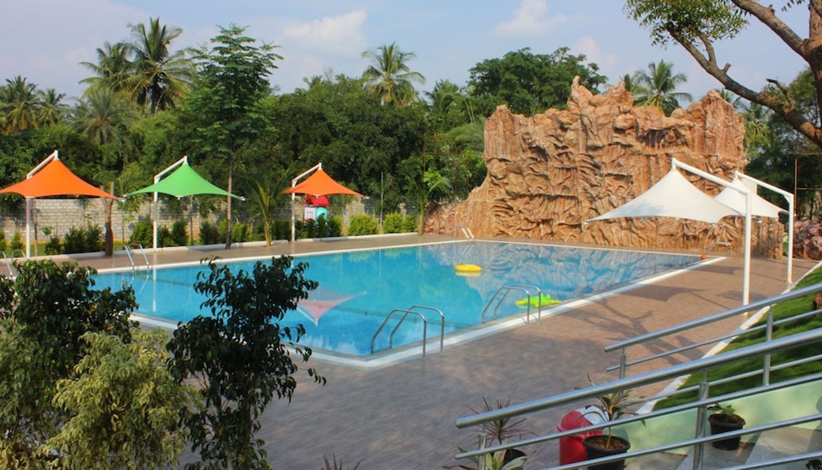 Basen - The Garden Asia Hotels and resorts