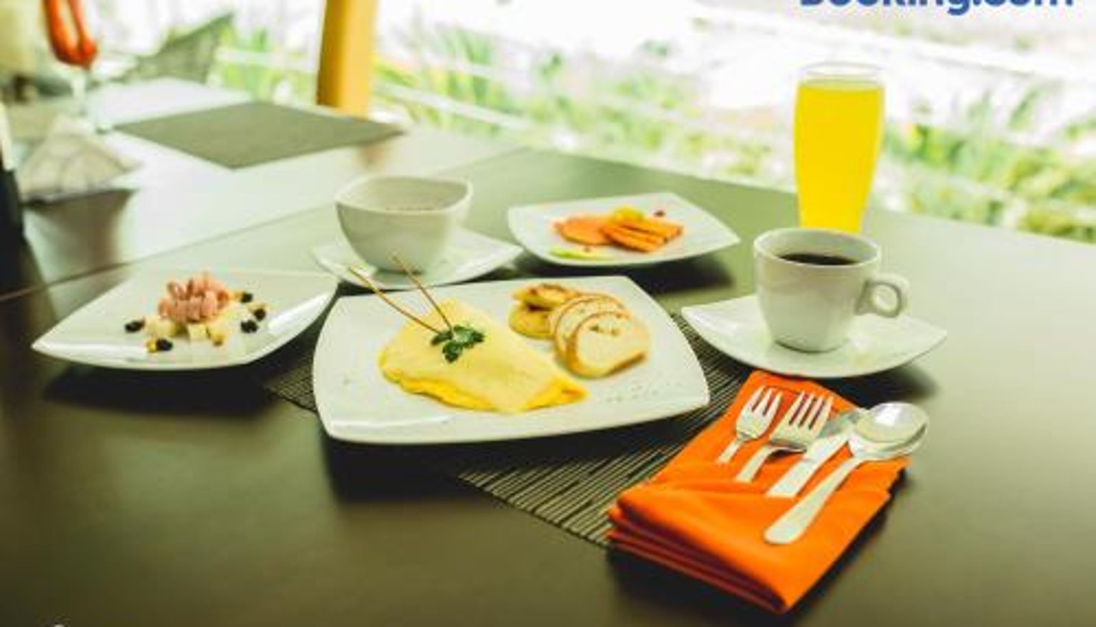 Info - Hotel Titanium Plaza