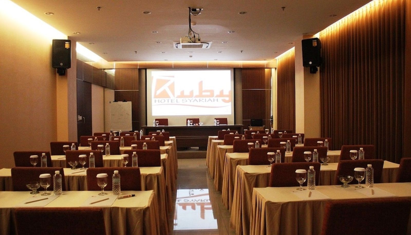 Meeting room - Ruby Hotel Syariah