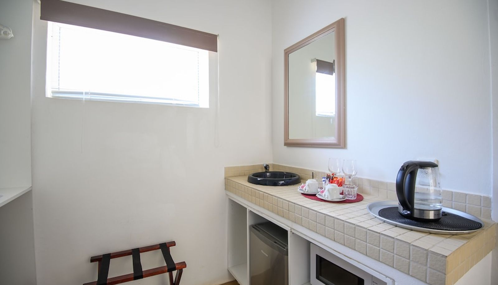 Family room - Caza Beach Guesthouse