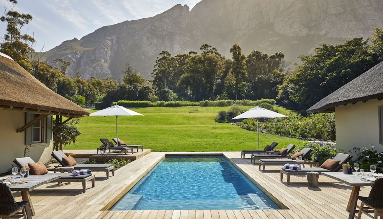 Piscina - The Thatch House Hermanus