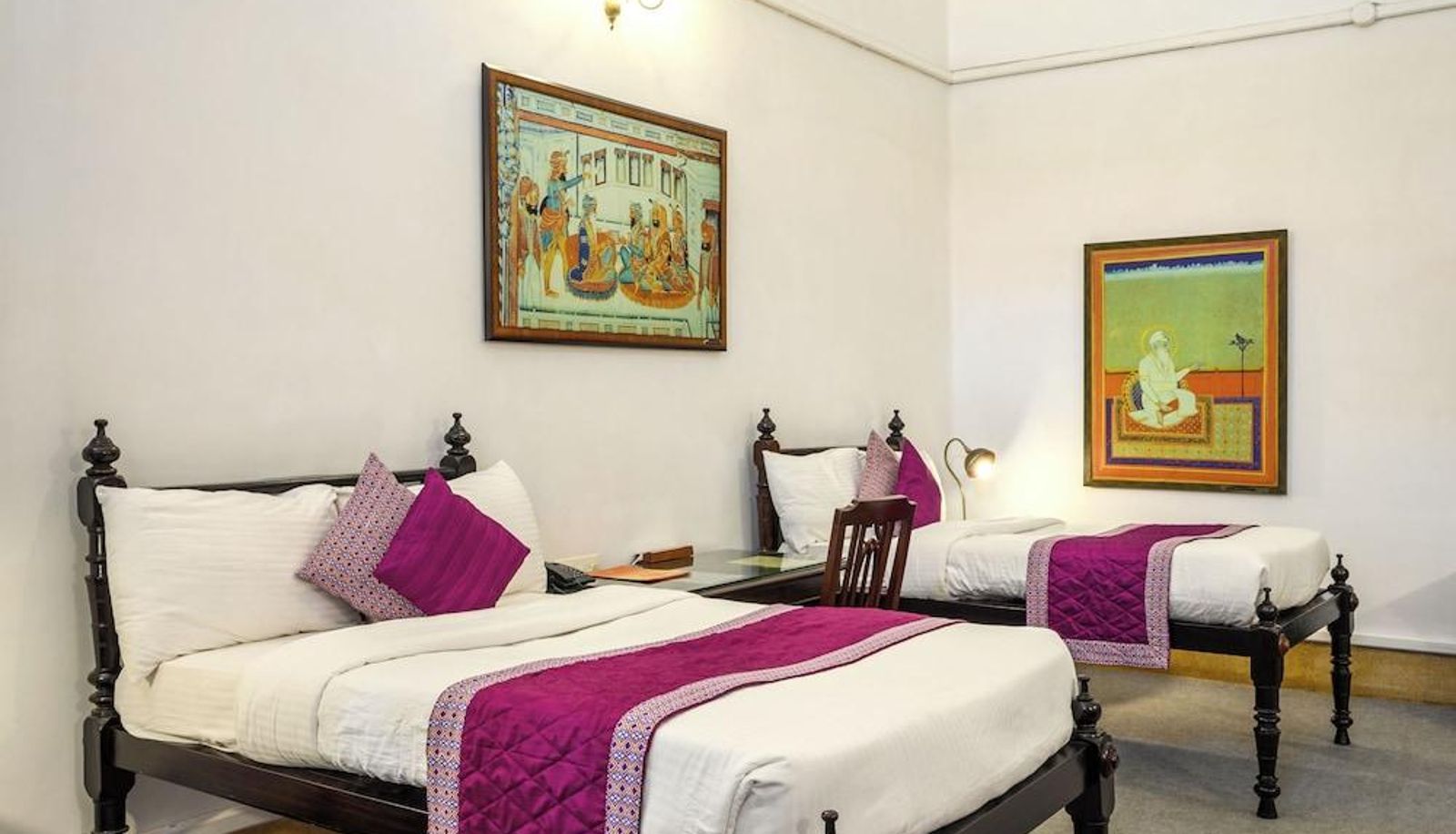 Standard room - Neemrana's Baradari Palace
