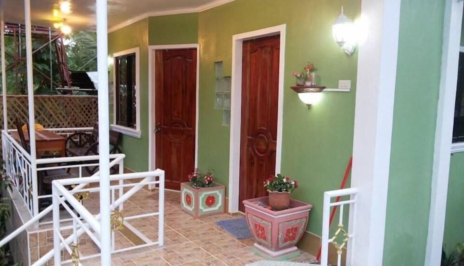 Family room - Yak-Yak Beach Home