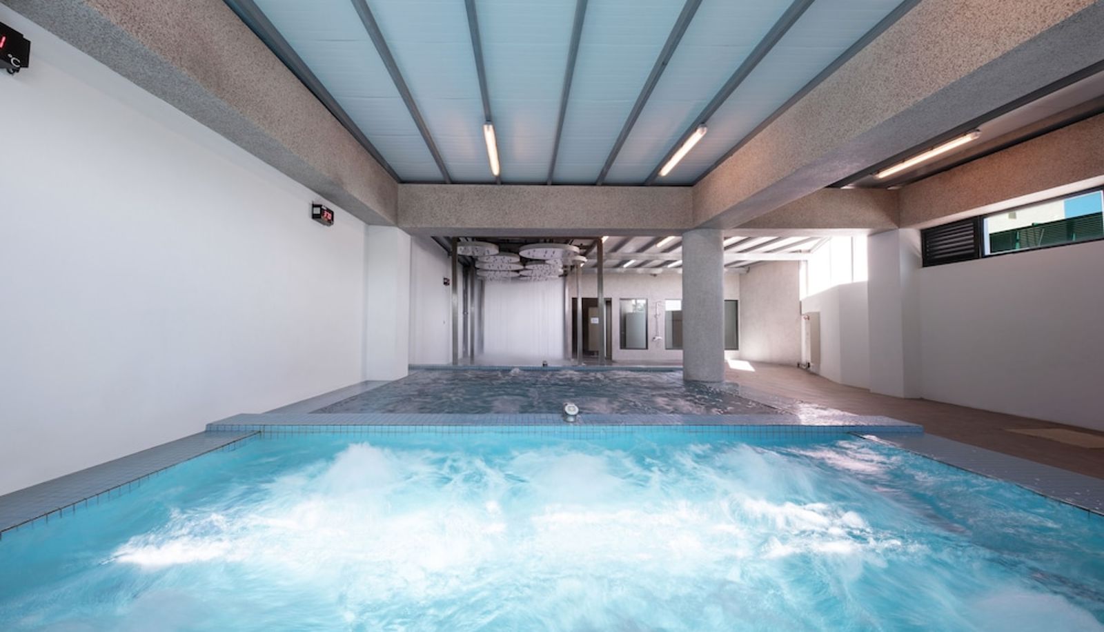 Pool - Naruwan Galaxy Place