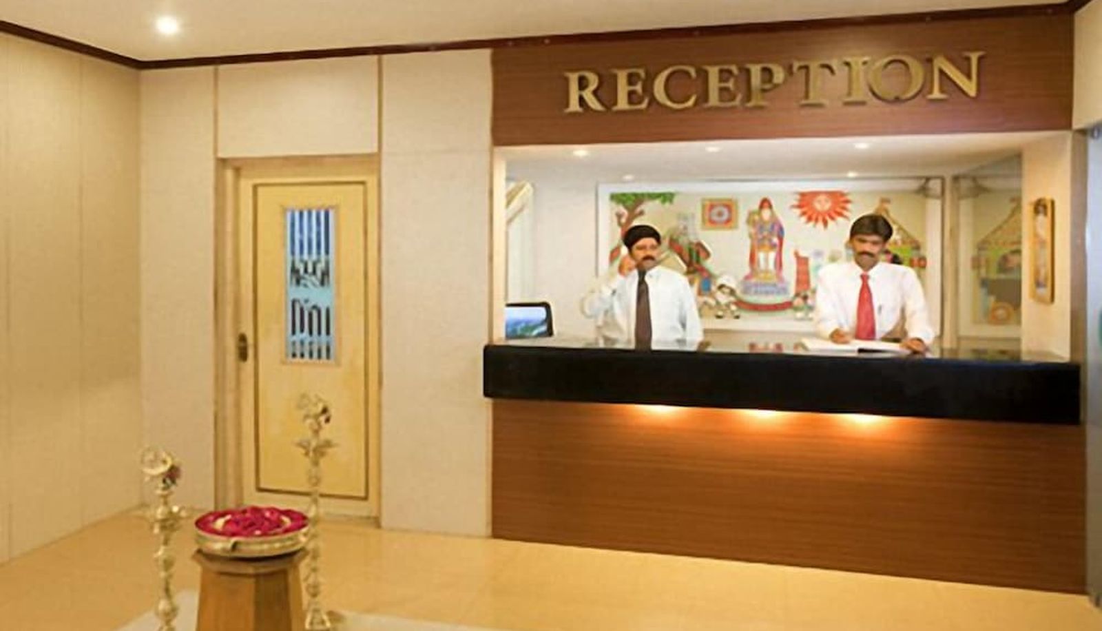 Hall - Hotel Subham