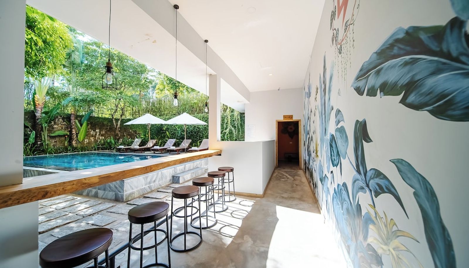 Basen - 9Station Hostel & Bar Phu Quoc