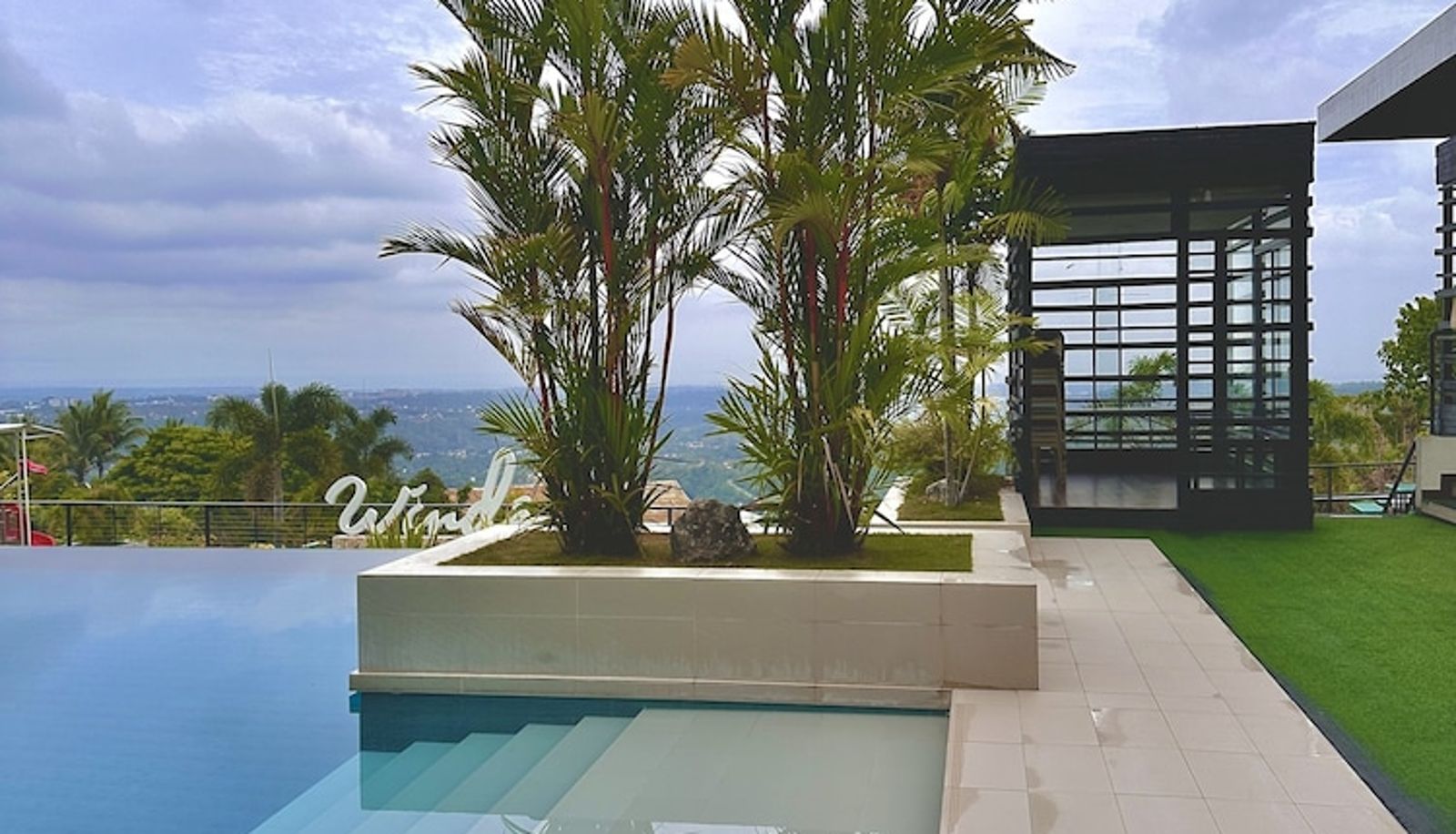 Pool - Ultra Winds Mountain Resort