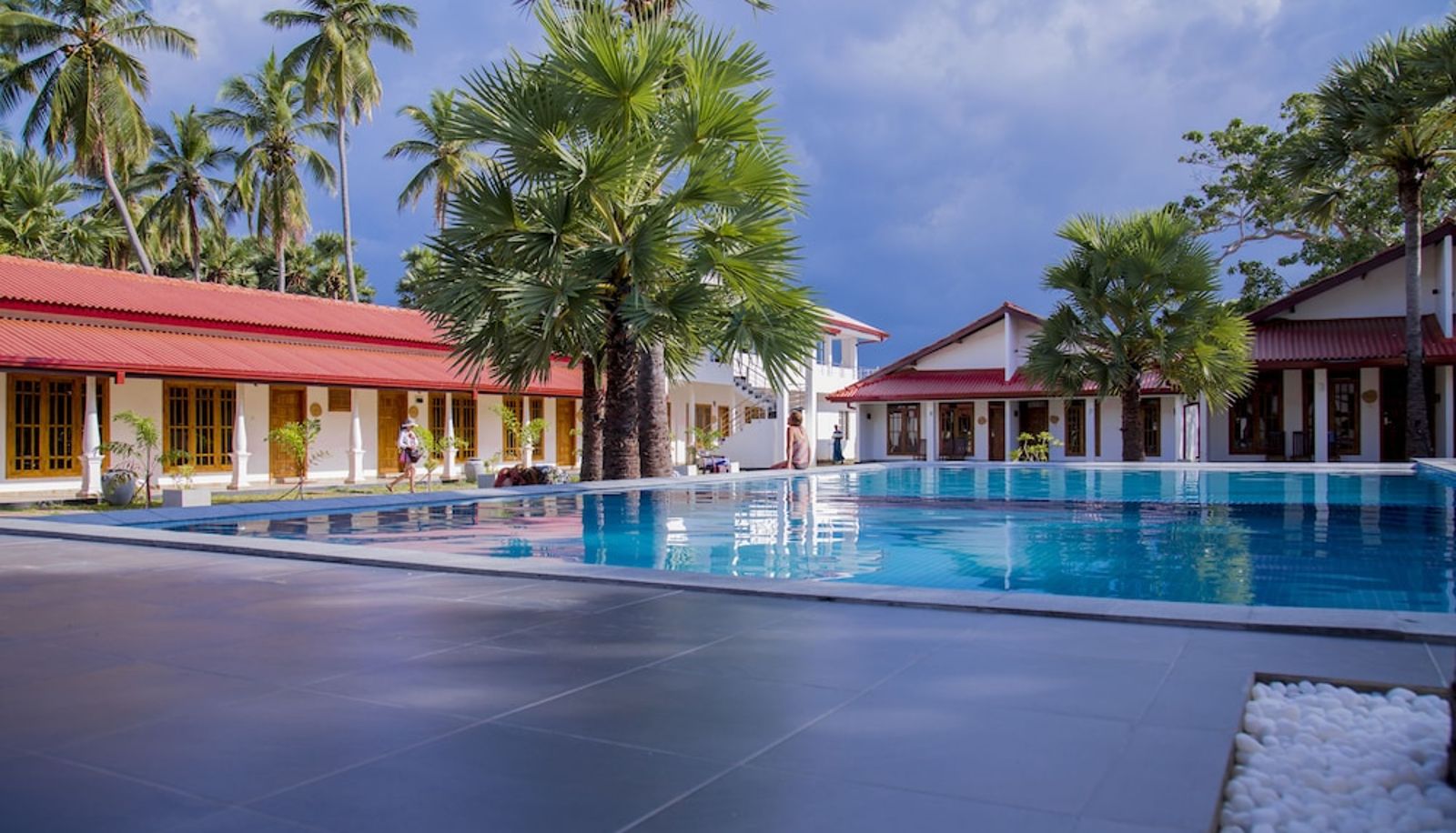 Pool - Palm Resort Nilaveli