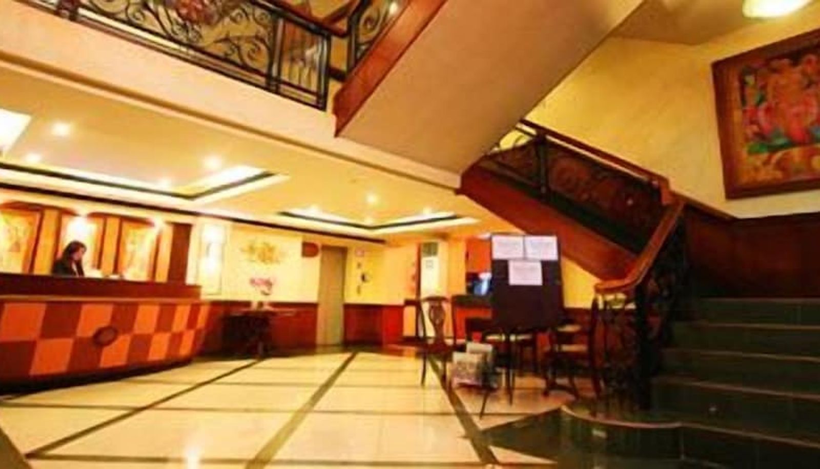 Salón - Naga Regent Hotel