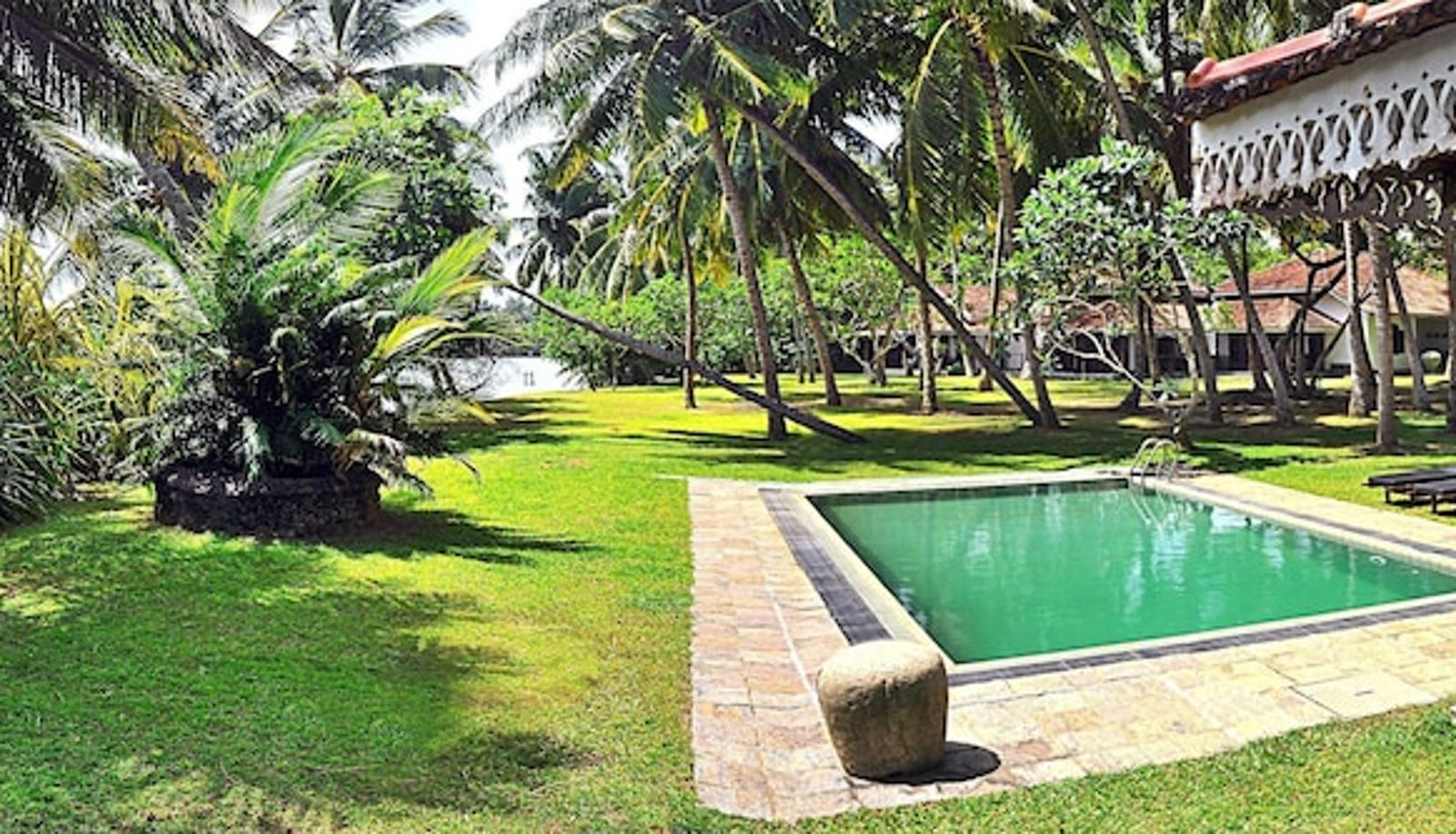 Pool - Villa Modarawaththa