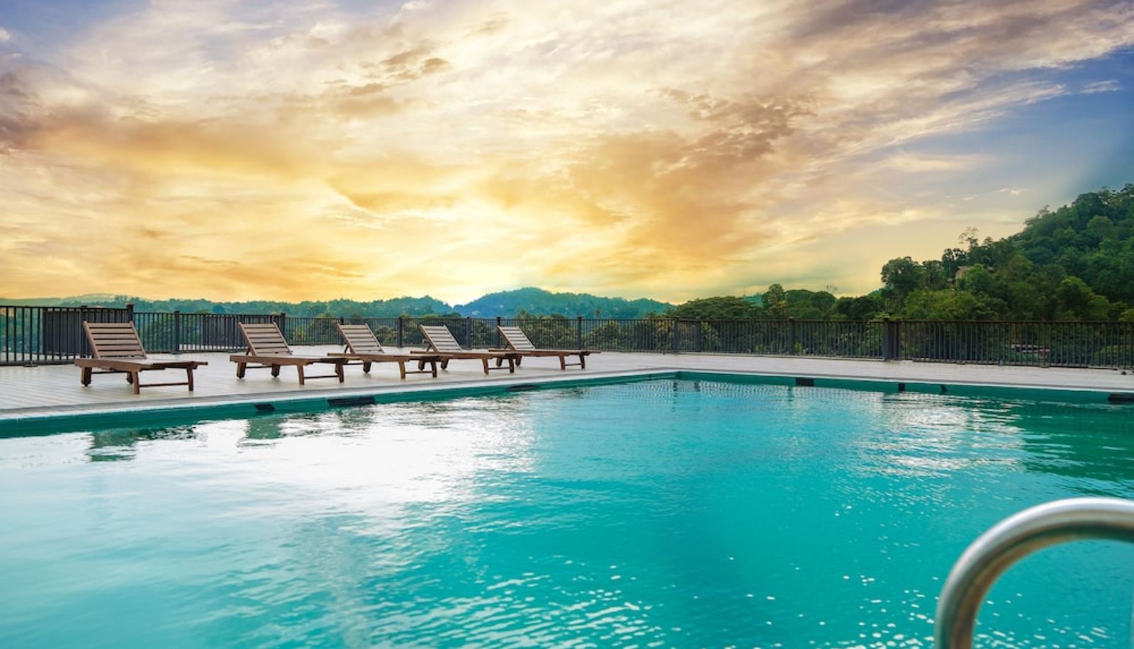 Piscine - Oak Ray Regency Hotel