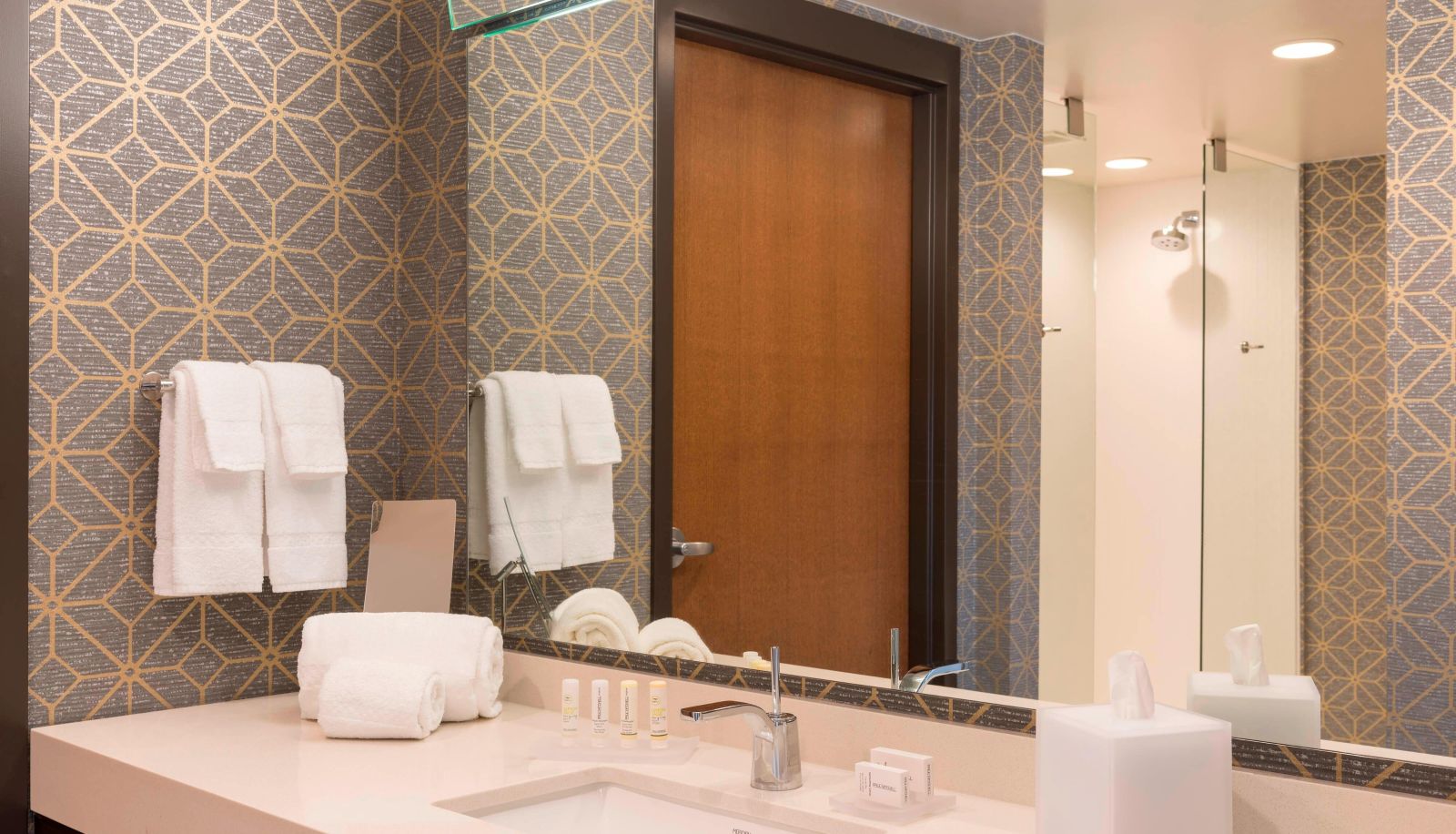 Zimmer - Courtyard by Marriott Waterloo Cedar Falls