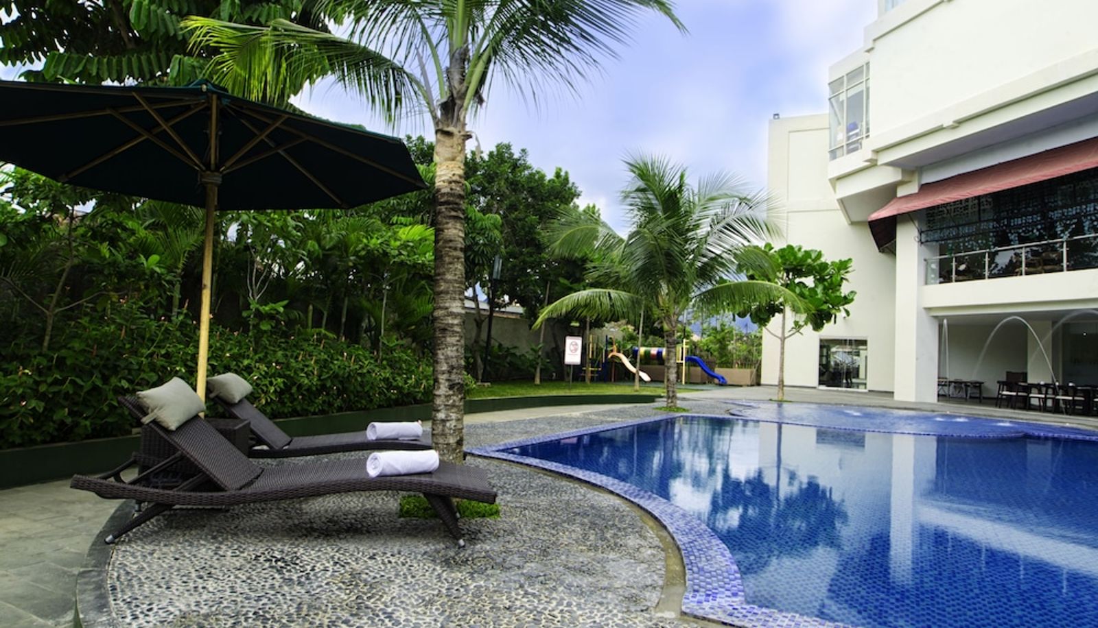 Zwembad - Swiss-Belhotel Lampung