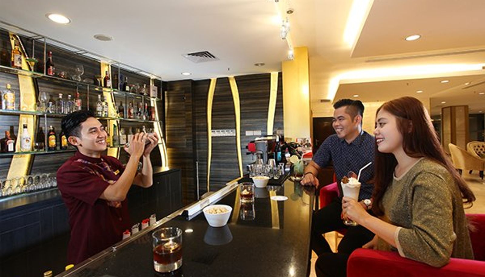 Bar - Swiss-Belhotel Makassar