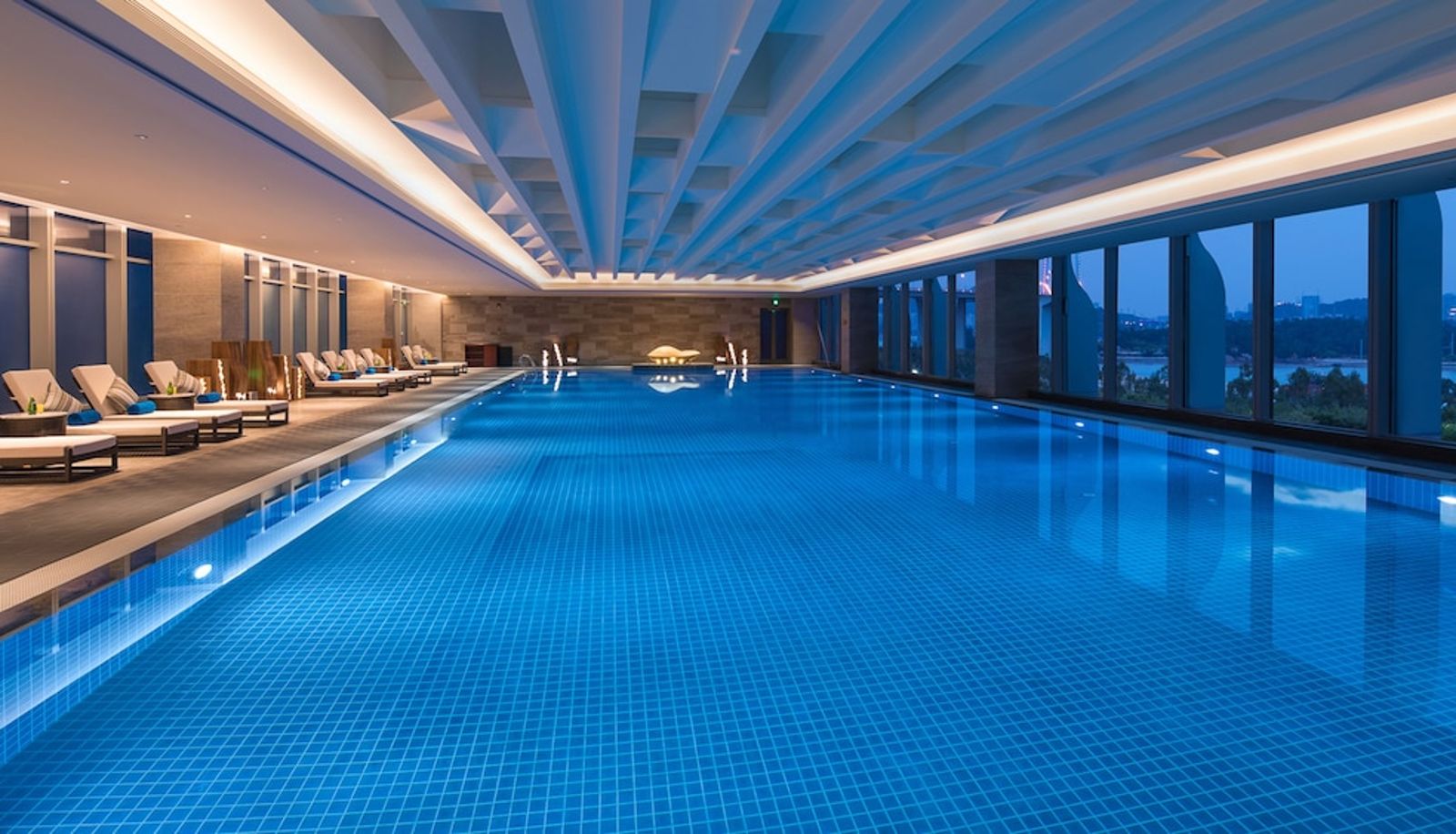 Pool - HUALUXE Hotels and Resorts XIAMEN HAICANG HARBOUR VIEW