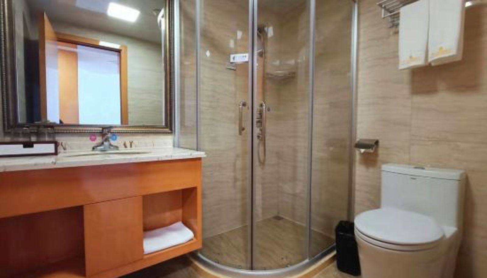 Suite - Yinchuan Kaida Mingde Hotel (Nanmen Square Xinhua Street)