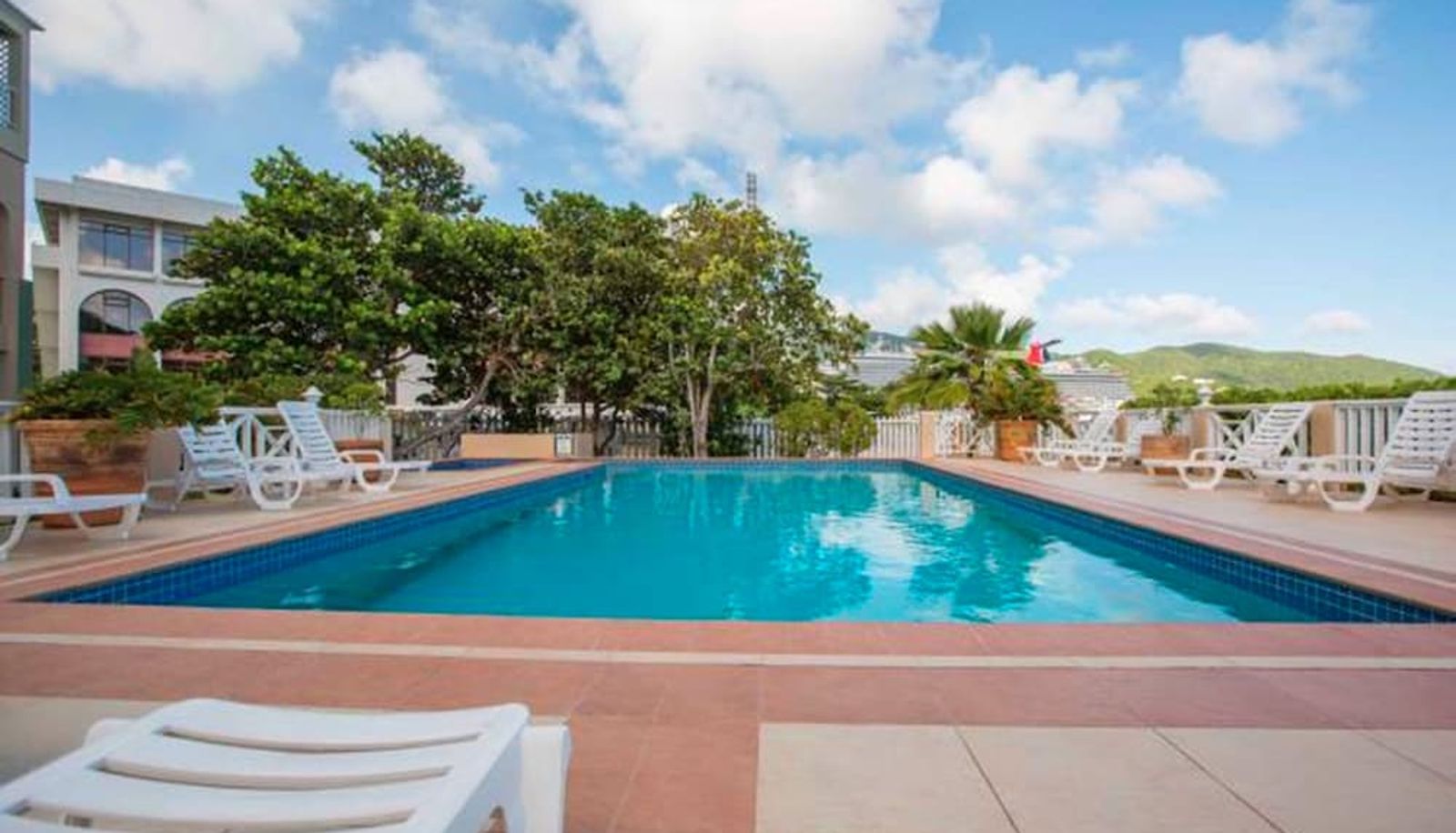 Piscina - Maria's By the Sea Hotel
