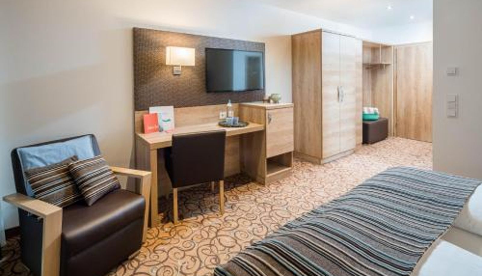 Room - Seehotel Das JO Gasthof