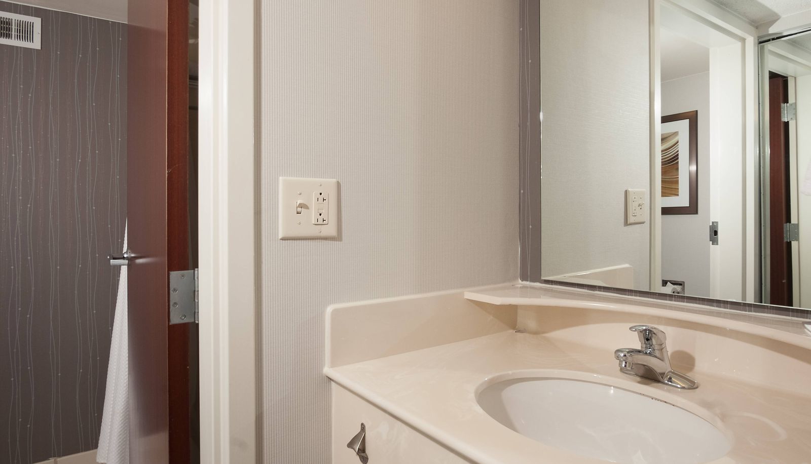 Room - Courtyard by Marriott Greenville-Spartanburg Airport