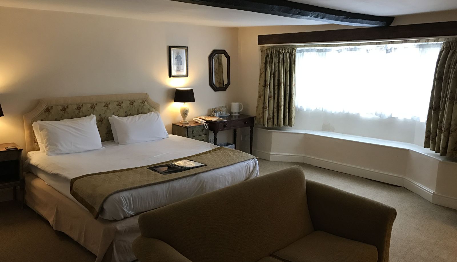 Zimmer - Whipper In Hotel