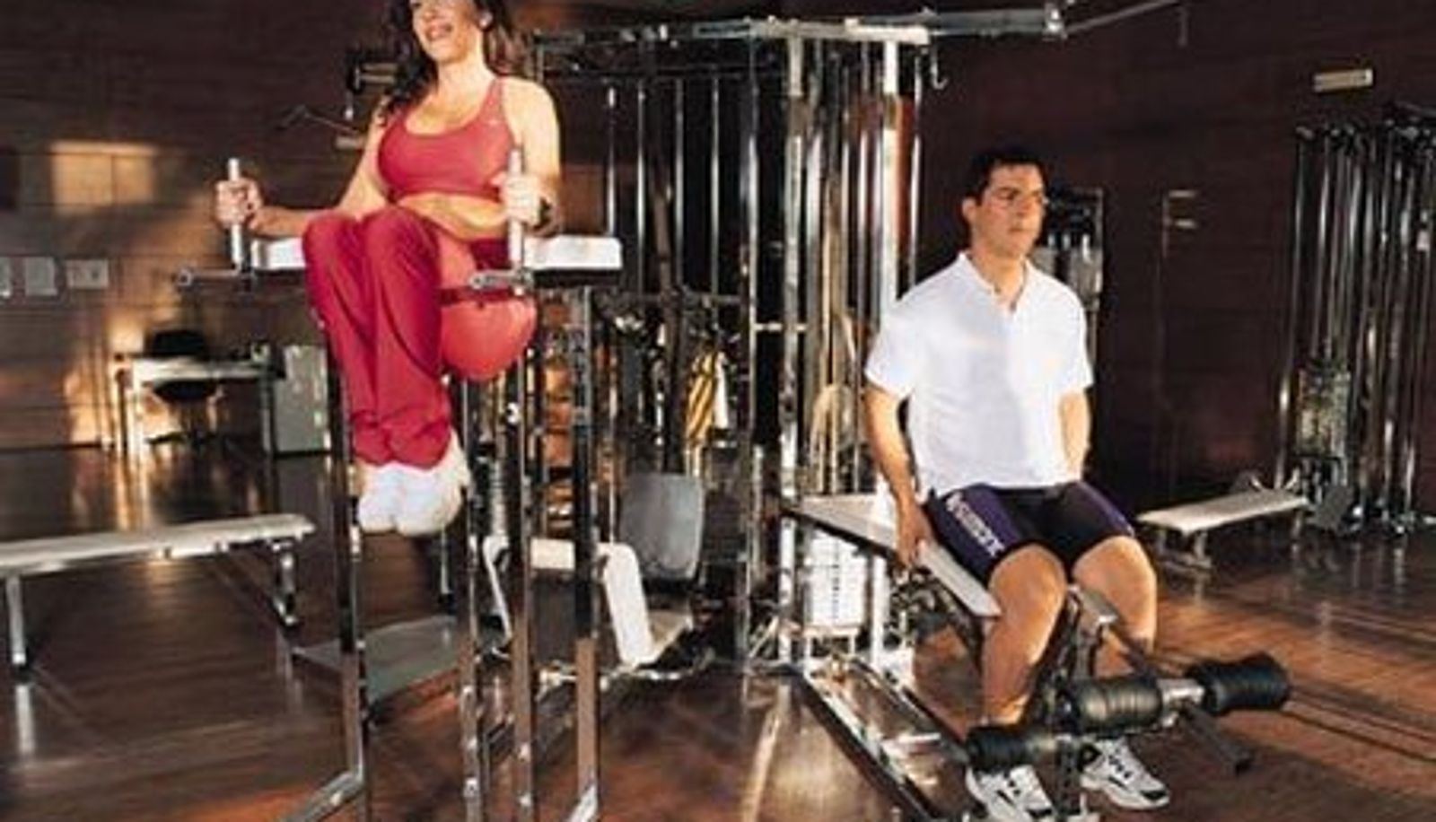 Zona de bienestar y gimnasio - Mediterranean Palace