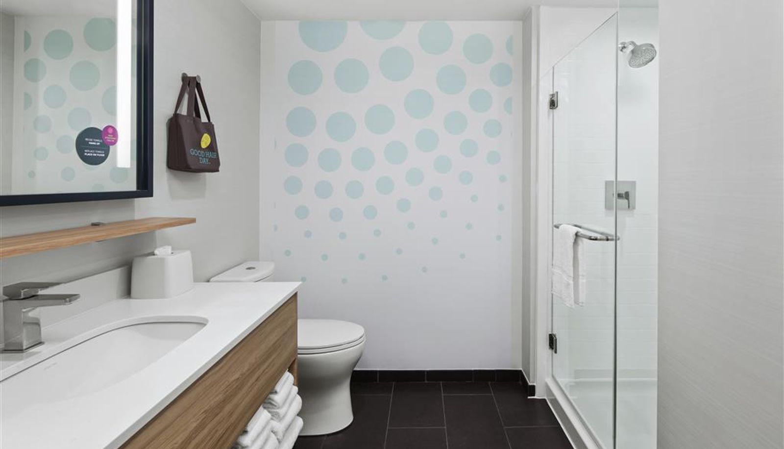 Room - Tru by Hilton Savannah Midtown