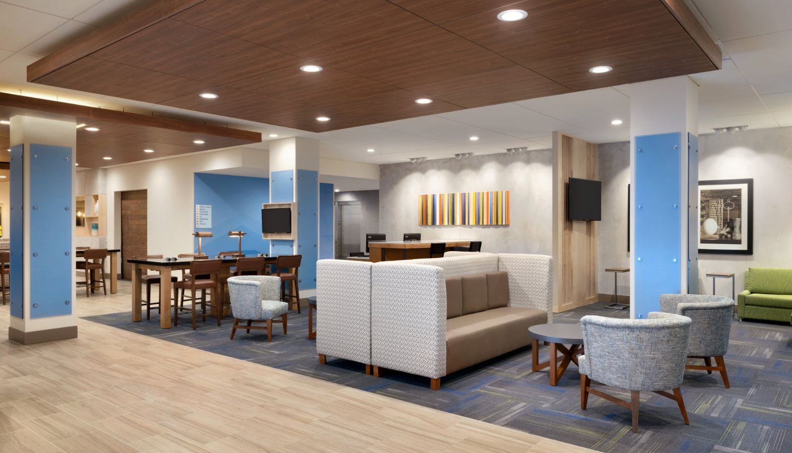 Hal - Holiday Inn Express & Suites CINCINNATI SOUTH - WILDER by IHG