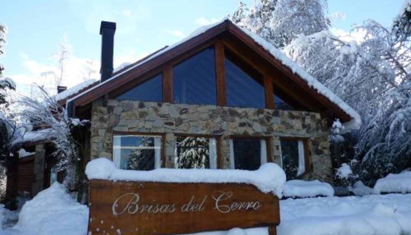 Zewnętrzna część hotelu - Hostería Brisas del Cerro