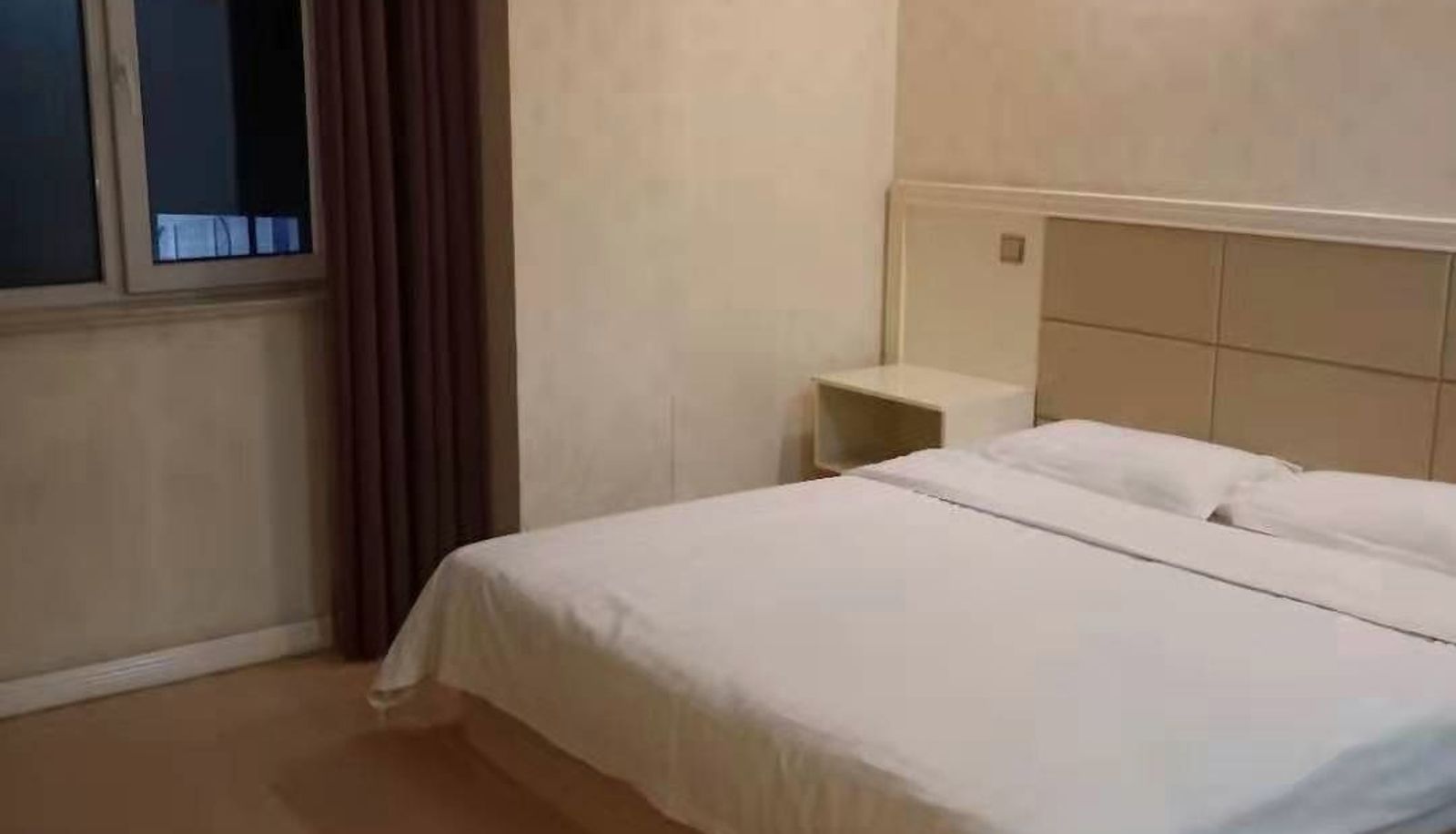 Chambre - Light Stay · Emmy Express Hotel (Liantong Road RT-Mart Store)