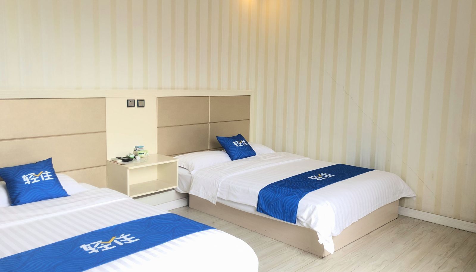 Chambre - Light Stay · Emmy Express Hotel (Liantong Road RT-Mart Store)