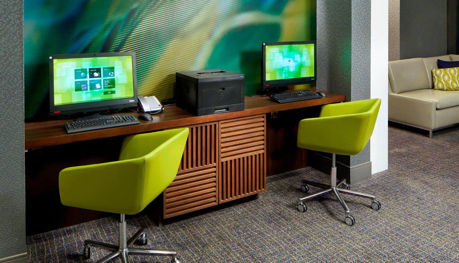 Business center - THE REDFORD HOTEL