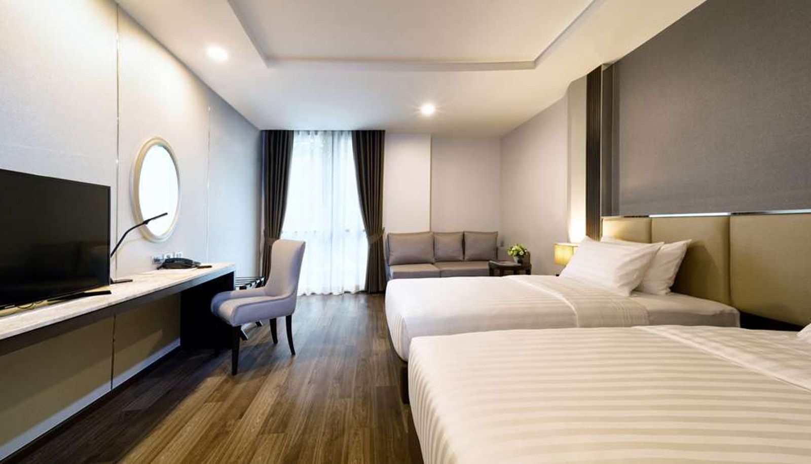 Zimmer - SureStay Plus by Best Western Sukhumvit 2