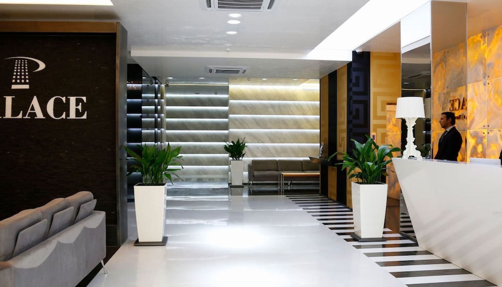 Rezeption - Hotel Palace Vlore