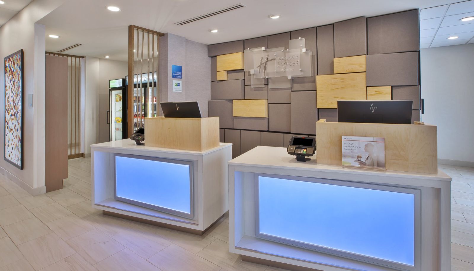 Info - Holiday Inn Express & Suites AUBURN HILLS SOUTH by IHG
